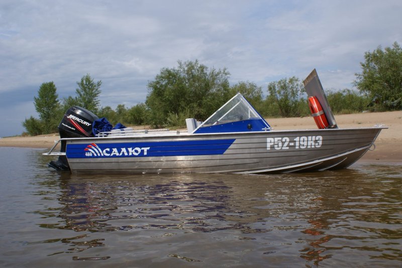 Моторная лодка салют 480l