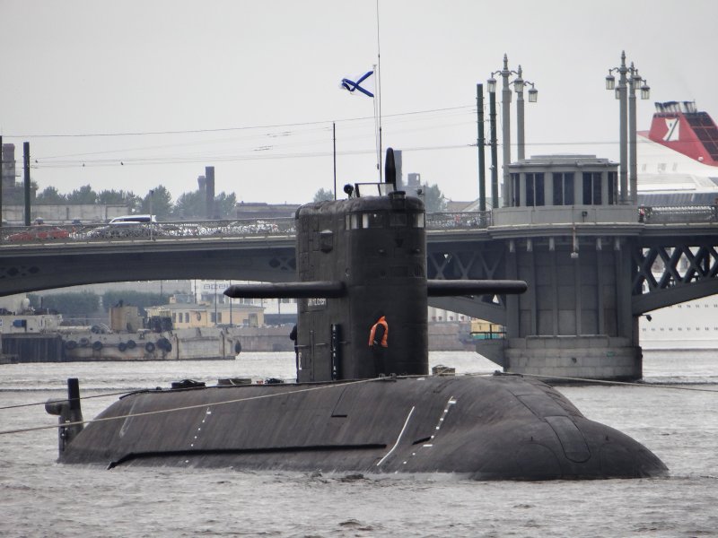 Подводная лодка Санкт-Петербург на Неве
