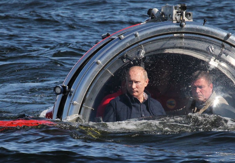 Путин на подводной лодке Северного флота