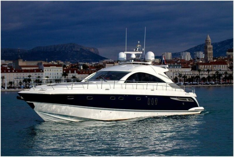 Fairline 62