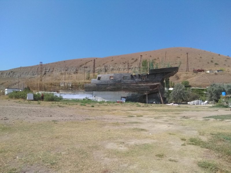 Бухта Бугаз Крым корабль