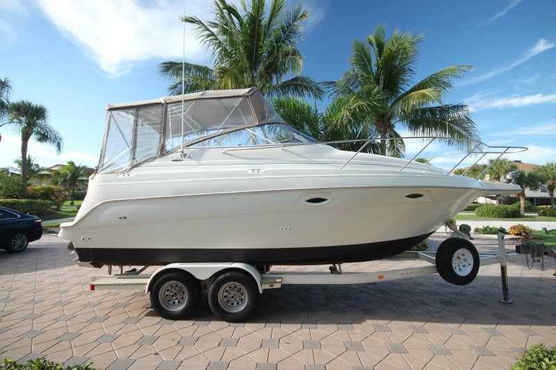Maxum 2400 SCR