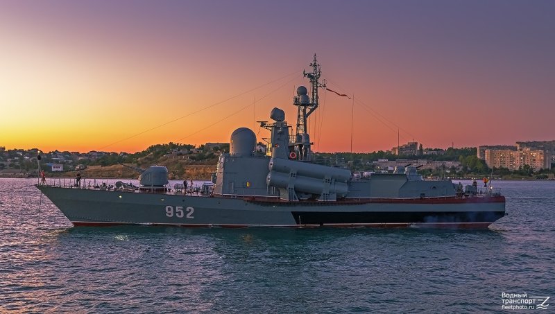Ракетный катер 12411