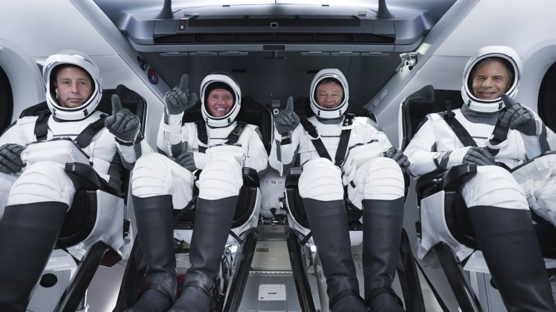 SPACEX Crew Dragon МКС