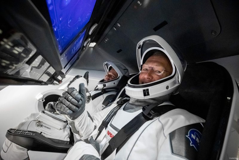 Корабль SPACEX Crew Dragon