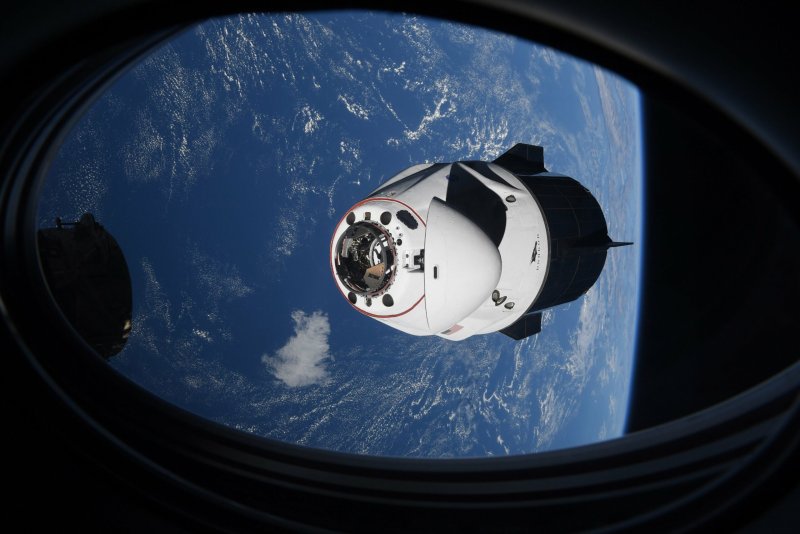 SPACEX Crew Dragon МКС