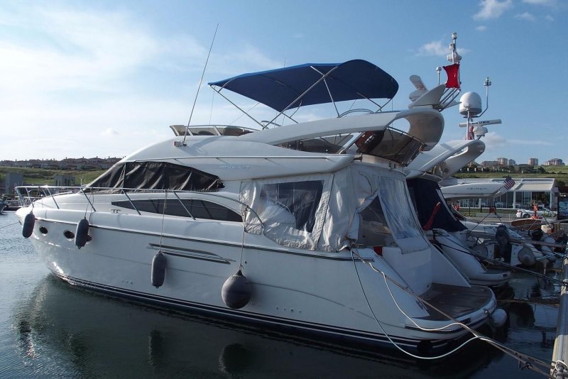 Яхта моторная Princess 50