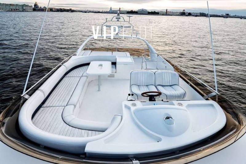 Яхта Princess 50
