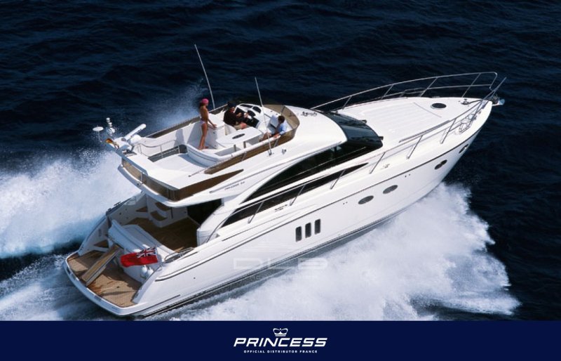 Яхта Princess v50