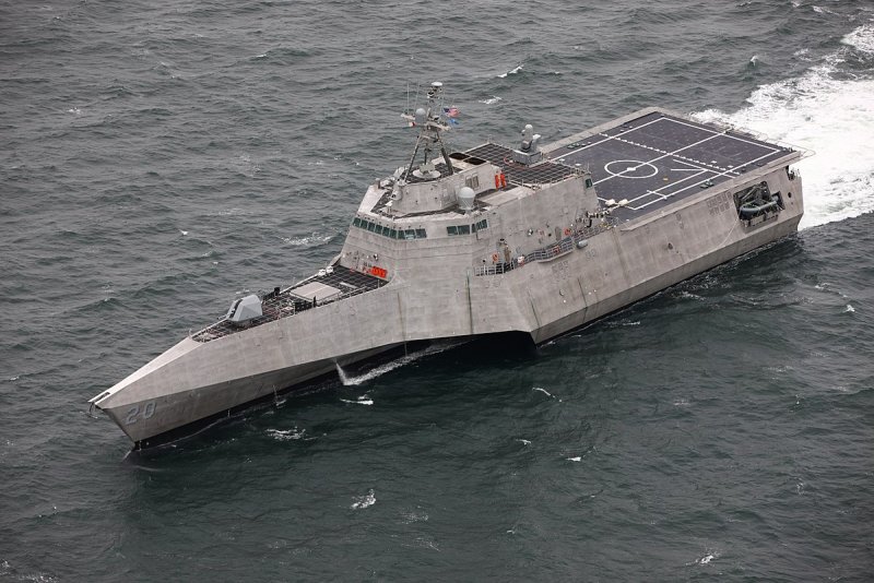 Корабль ВМС США USS LCS-2