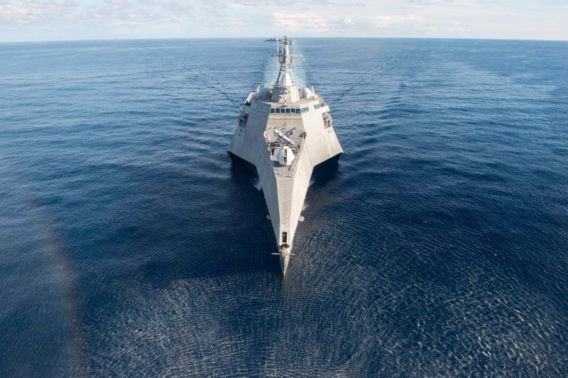 Тримаран USS Independence