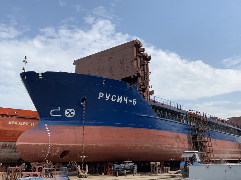 Русич 6 судно