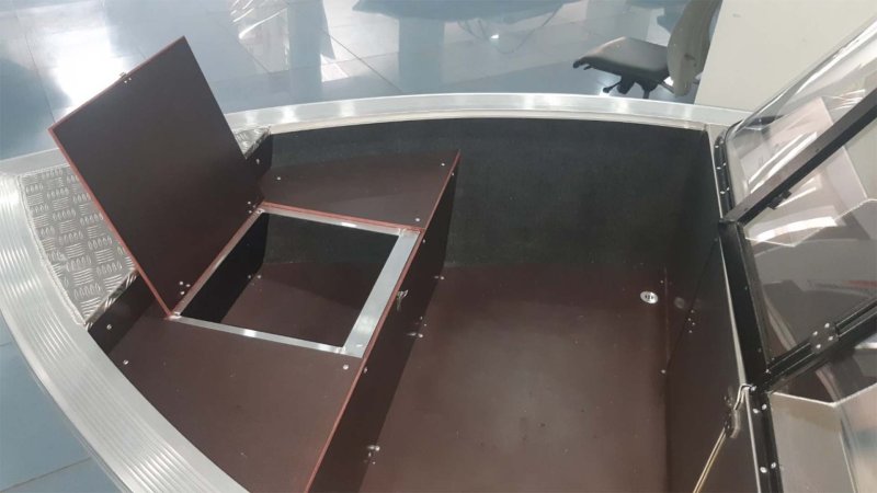 Алюминиевая моторная лодка «Триера 390»