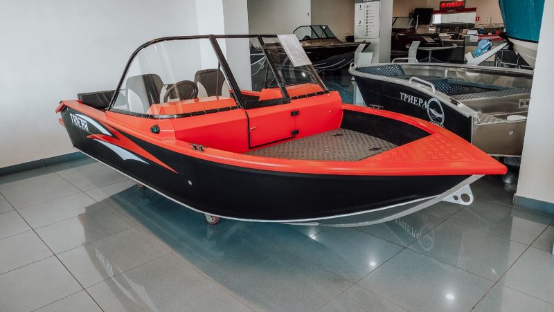 Алюминиевая моторная лодка «Триера 420 Fish»