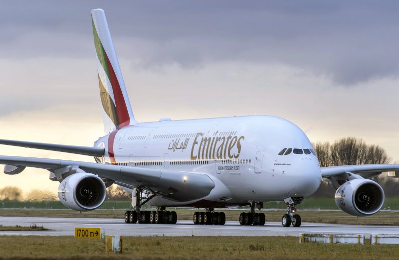 Самолёт Airbus a380