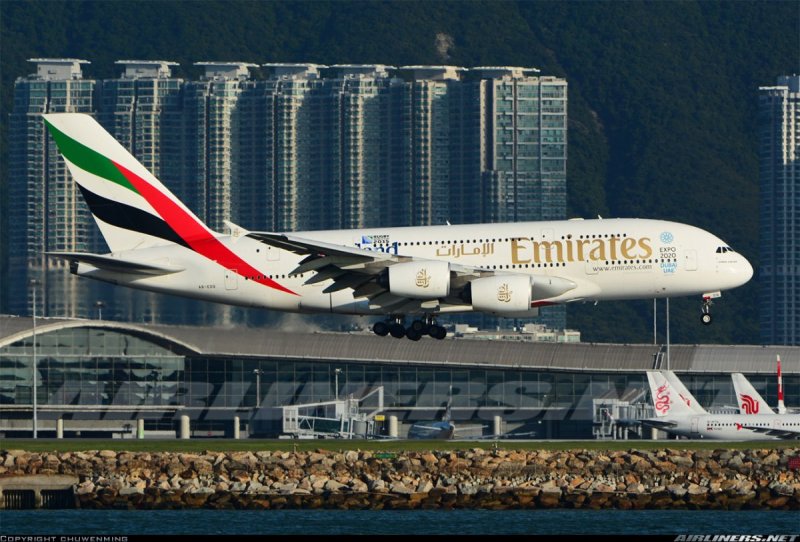 Двухпалубный Airbus a380