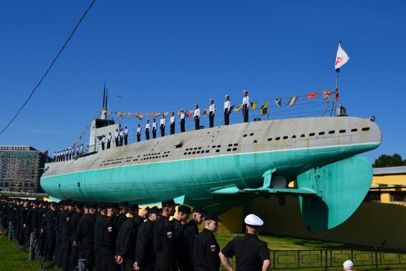 Подводная лодка Народоволец в Санкт-Петербурге