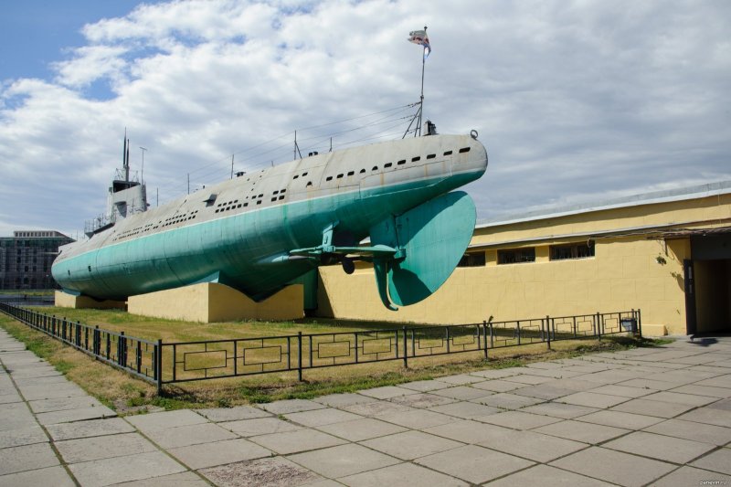 Подводная лодка-музей в Санкт-Петербурге Народоволец