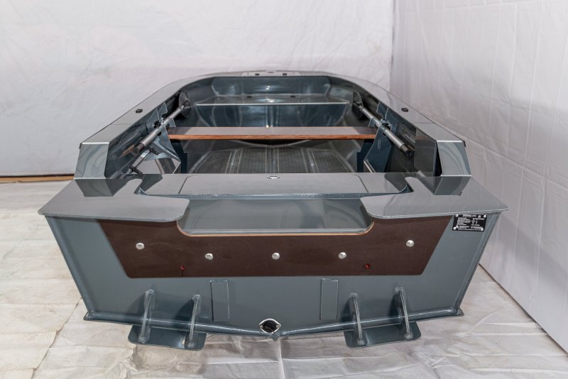 Лодка swimmer 370 XL