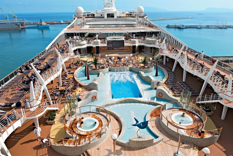 Лайнер MSC Fantasia