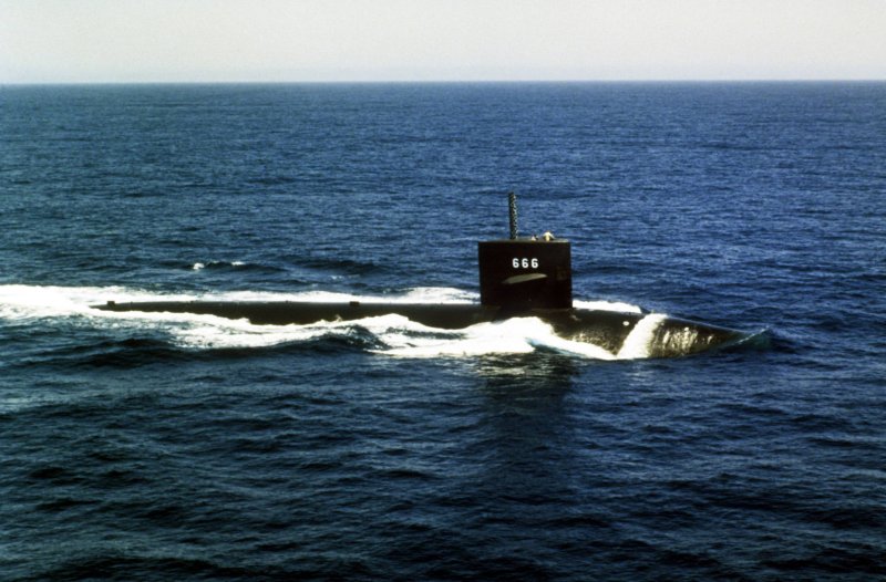 USS Sturgeon (SSN-637)