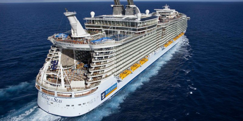 Круизный лайнер Royal Caribbean