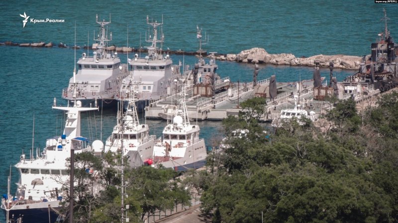 Военный порт в Крыму