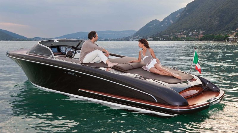 Катер Riva Iseo