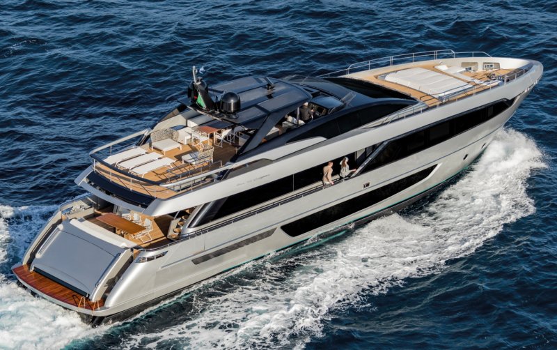 Яхта Riva 100 Corsaro