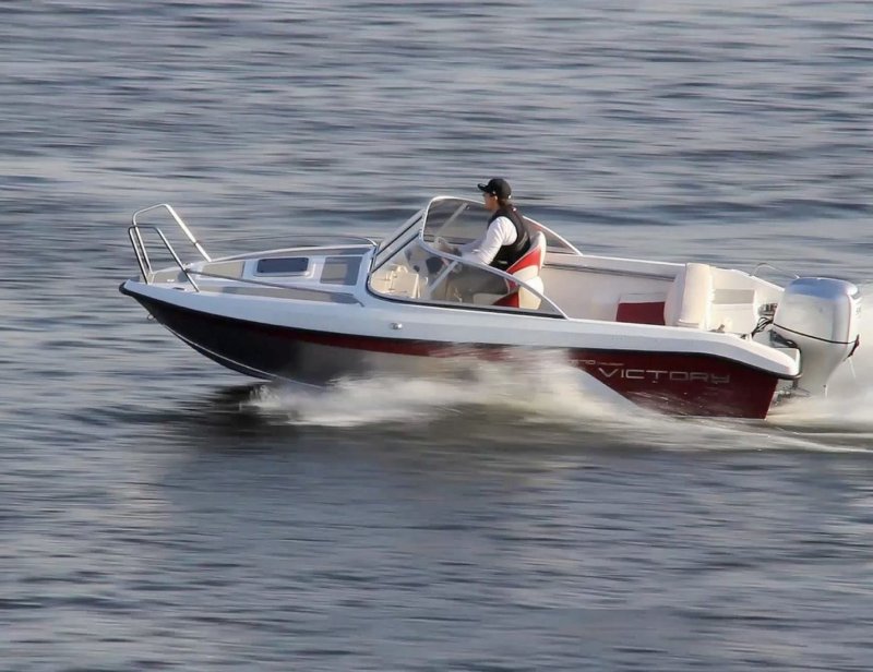 Катер Виктори 570