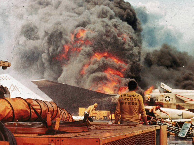 Пожар на USS Forrestal 1967
