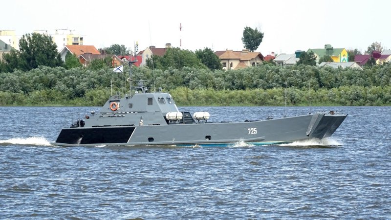 Десантный катер д-178