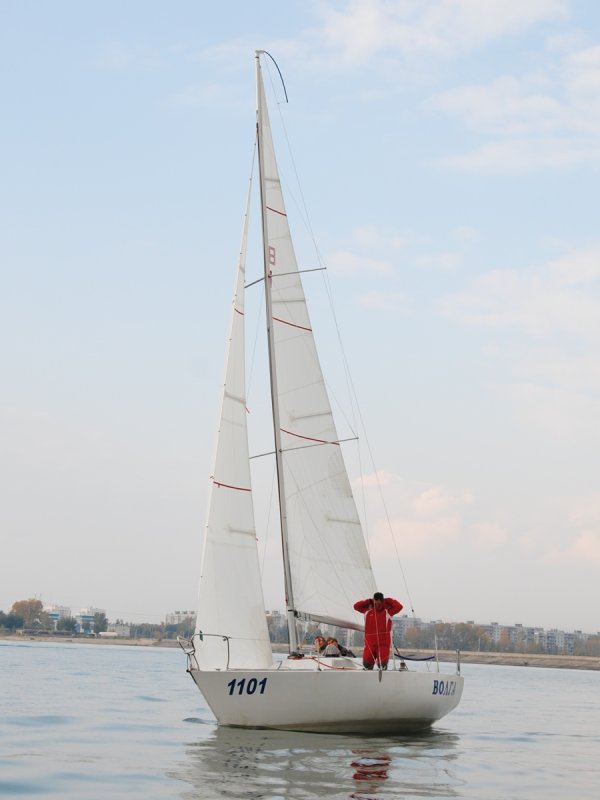 Яхта Conrad 25