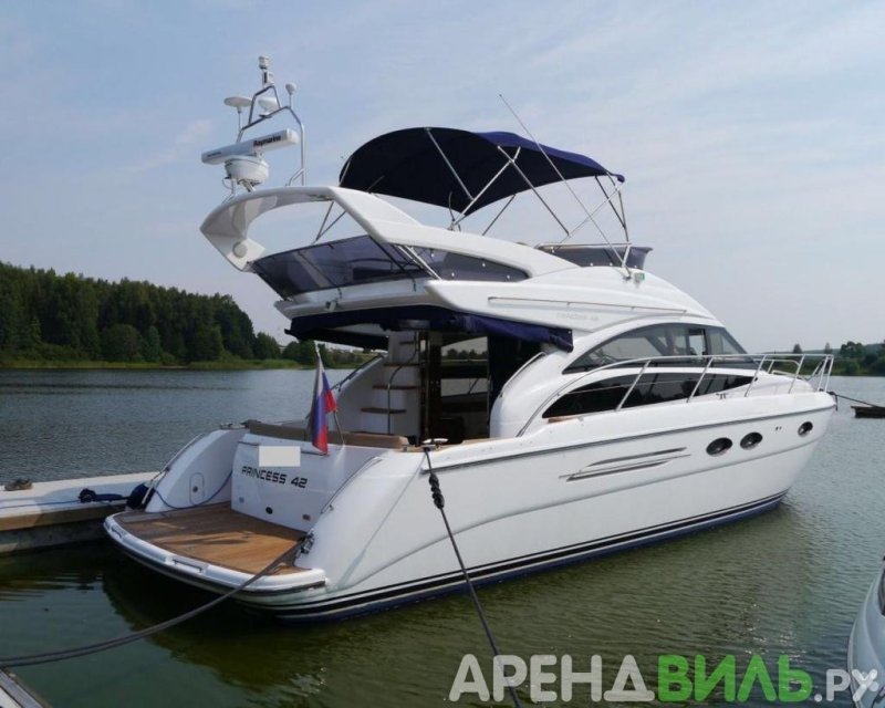 Яхта Princess v42