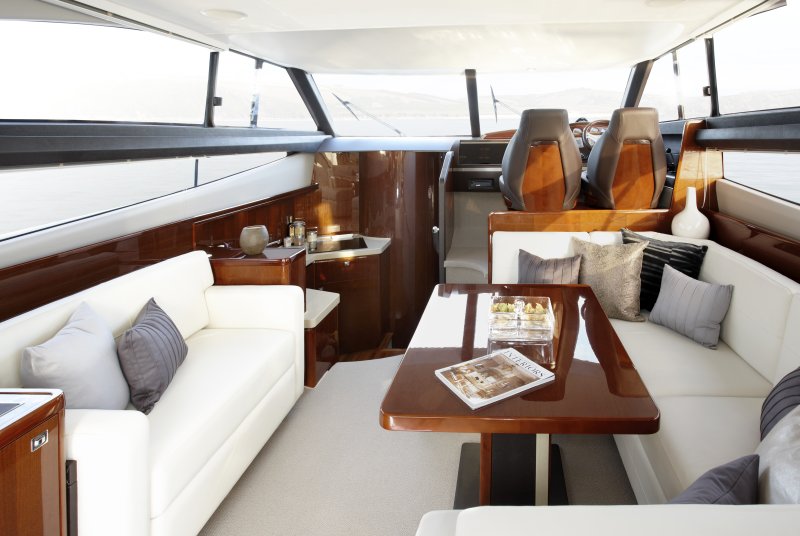 Princess 42 интерьер