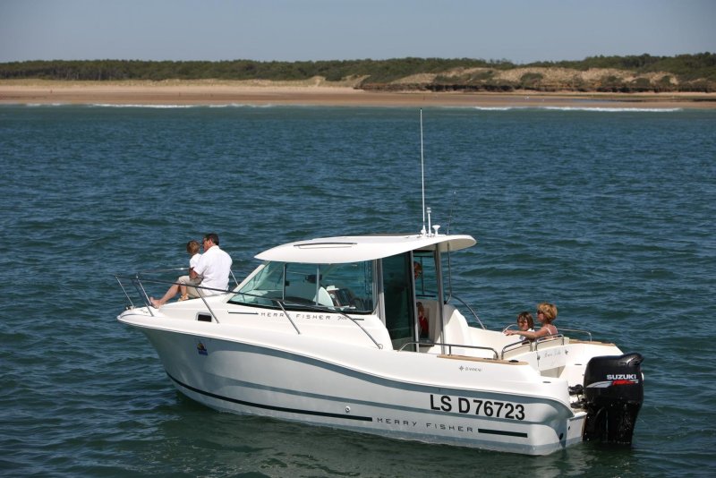 Катер Merry Fisher 725