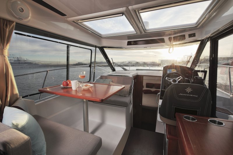 Jeanneau Merry Fisher 895