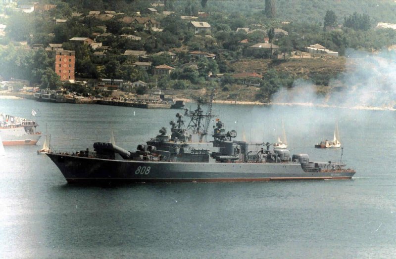 Корабль Севастополь военный