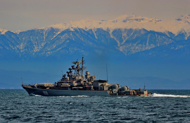 Корабль ВМФ пытливый
