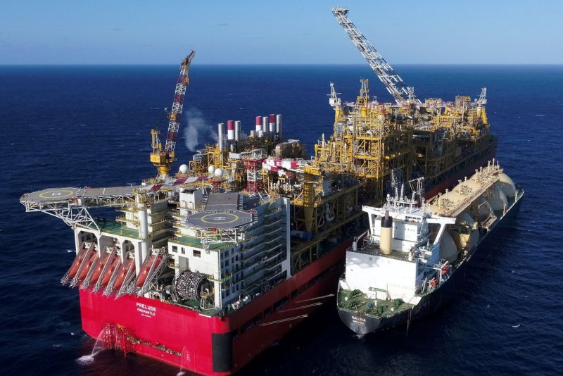 Плавучий завод Prelude FLNG