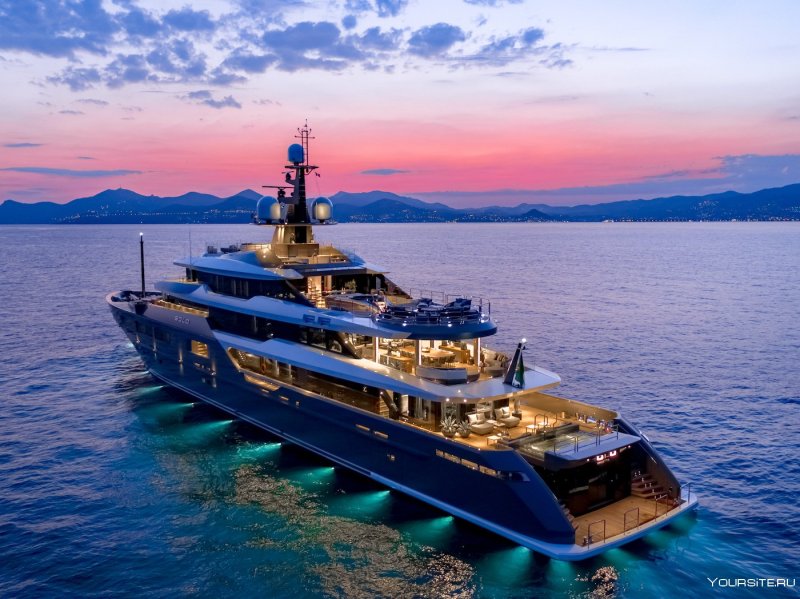 72m Superyacht Tankoa solo