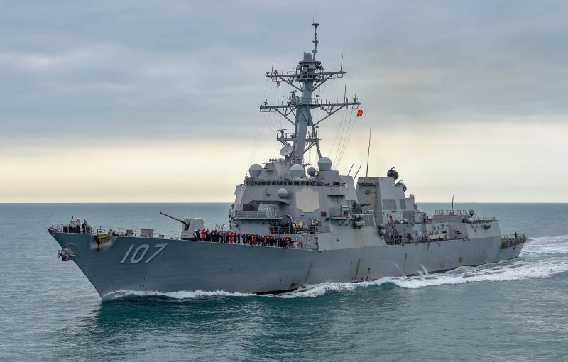 Ракетный эсминец USS gravely
