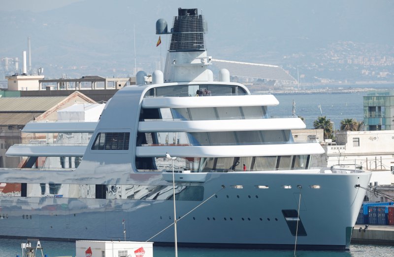 Solaris Yacht Abramovich