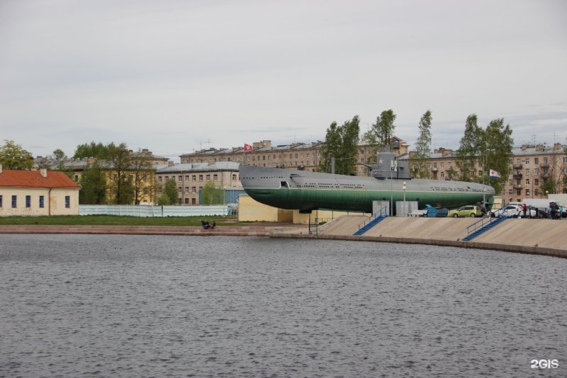 Д-2 подводная лодка Народоволец в Санкт-Петербурге Шкиперский проток