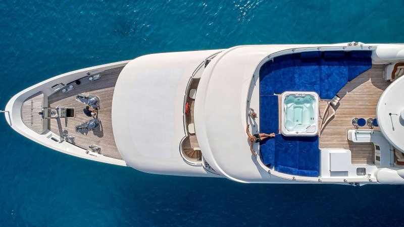 Serenity Yacht