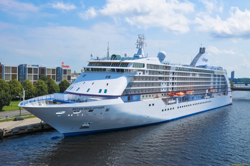 Seven Seas Voyager лайнер