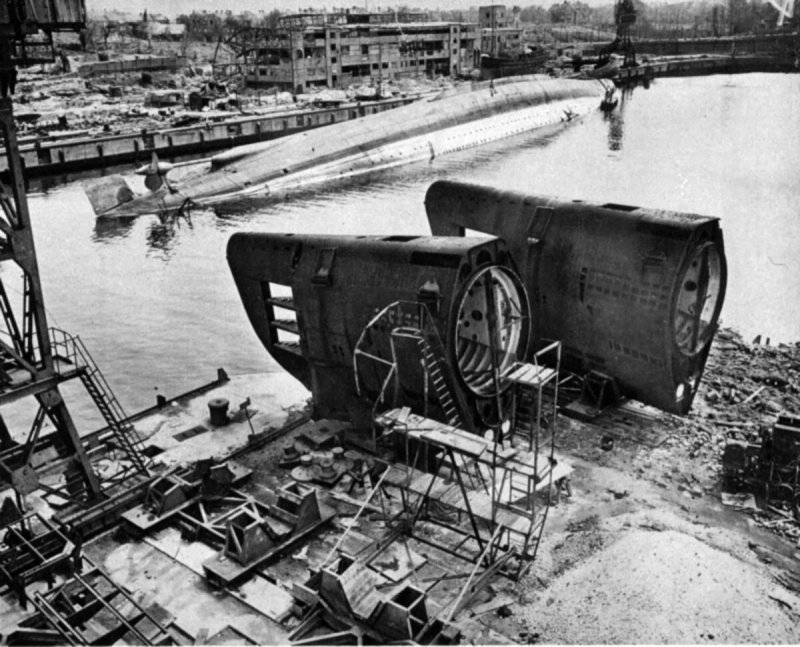 Адмирал Шеер 1945