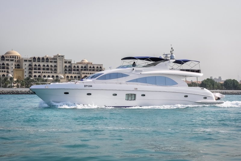 Яхта Riva Dubai