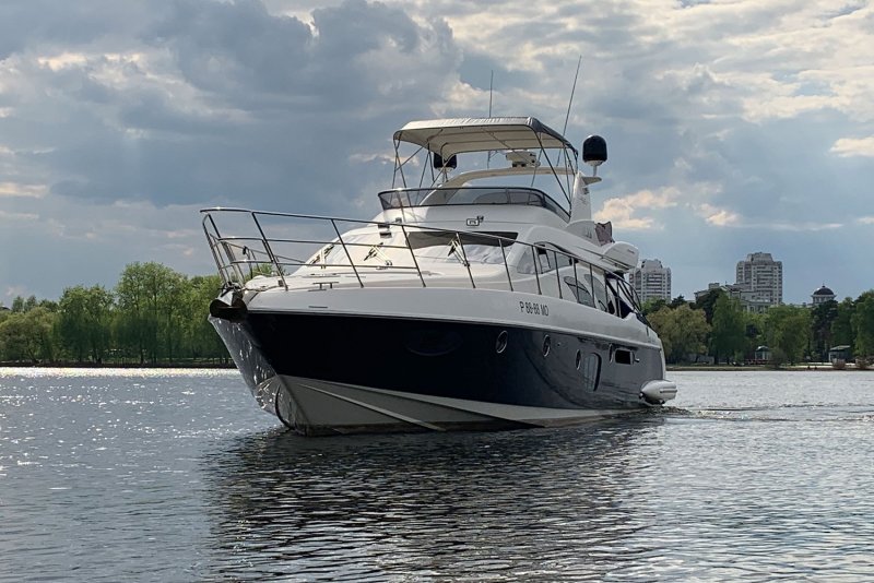 Катер Azimut