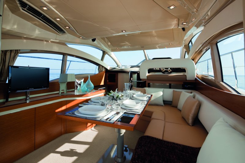 Яхта Azimut 40